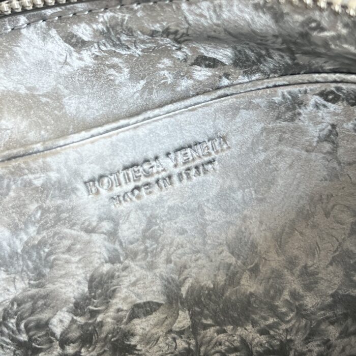보테가베네타 스몰 인트레치아토 반달 뷰티 파우치 빈티지 실버 764044 레플리카 미러급 SA급 S급 고퀄리티 최상급 하이엔드 가방 [여성] 8