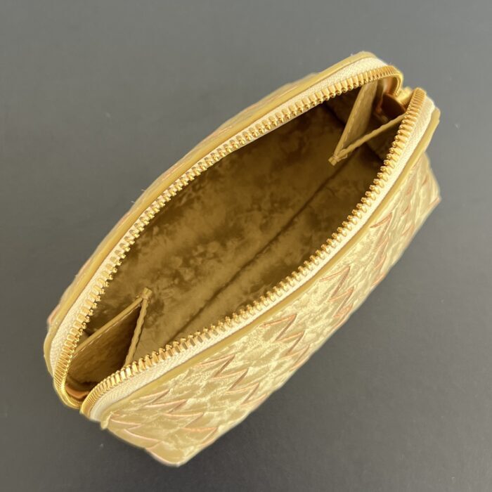 보테가베네타 스몰 인트레치아토 반달 뷰티 파우치 빈티지 골드 764044 레플리카 미러급 SA급 S급 고퀄리티 최상급 하이엔드 가방 [여성] 2