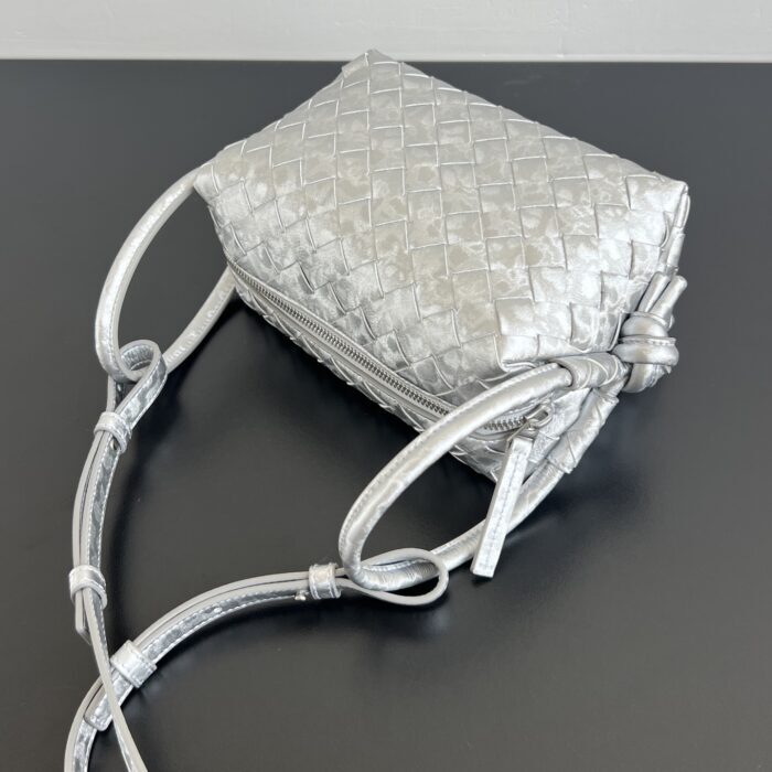 보테가베네타 탑 핸들 루프 백 빈티지 실버 796615 레플리카 미러급 SA급 S급 고퀄리티 최상급 하이엔드 가방 [여성] 3