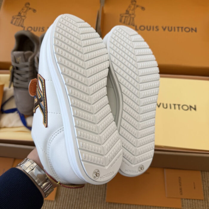 루이비통 x 니고 버터소프트 블랙 LV 스니커즈 커플 레플리카 미러급 SA급 S급 고퀄리티 최상급 하이엔드 신발 [남성여성공용] 5