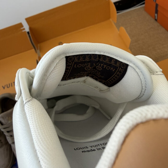 루이비통 x 니고 버터소프트 블랙 LV 스니커즈 커플 레플리카 미러급 SA급 S급 고퀄리티 최상급 하이엔드 신발 [남성여성공용] 9