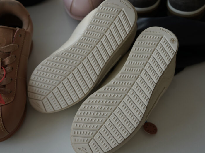 루이비통 x 니고 버터소프트 FW25 스니커즈 베이지 레플리카 미러급 SA급 S급 고퀄리티 최상급 하이엔드 신발 [남성여성공용] 4