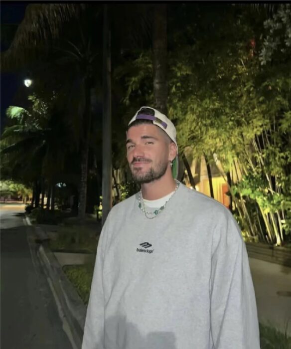 발렌시아가 3B 자수 맨투맨 그레이 레플리카 미러급 SA급 S급 고퀄리티 하이엔드 최상급 의류 [남성여성공용] 3