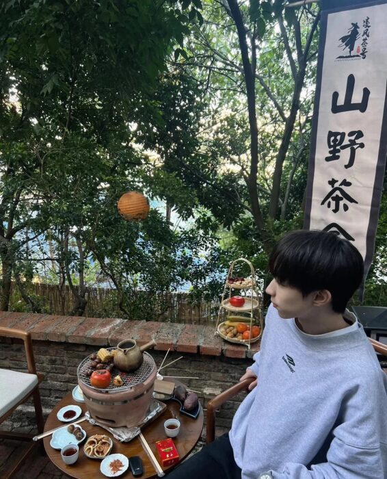 발렌시아가 3B 자수 맨투맨 그레이 레플리카 미러급 SA급 S급 고퀄리티 하이엔드 최상급 의류 [남성여성공용] 4