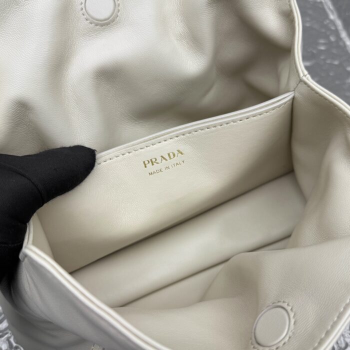 프라다 다다 나파 레더 백 아이보리 레플리카 미러급 SA급 S급 고퀄리티 최상급 하이엔드 가방 [여성] 10