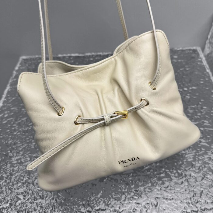 프라다 다다 나파 레더 백 아이보리 레플리카 미러급 SA급 S급 고퀄리티 최상급 하이엔드 가방 [여성] 8