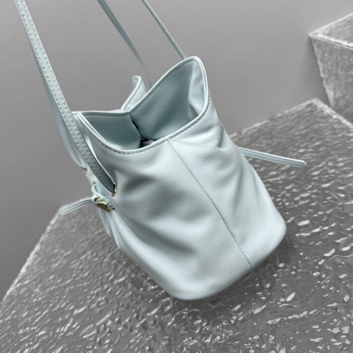 프라다 다다 나파 레더 백 하늘색 레플리카 미러급 SA급 S급 고퀄리티 최상급 하이엔드 가방 [여성] 9