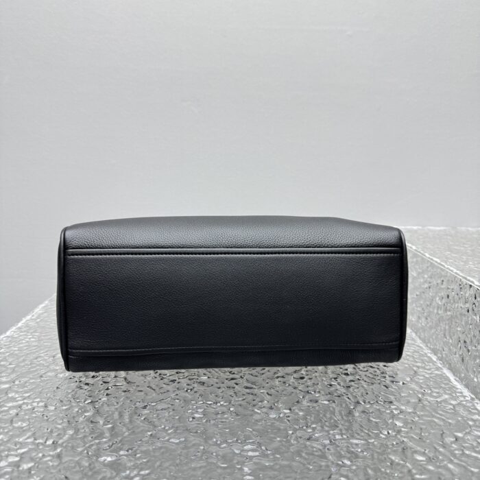 프라다 소프트 Lux 볼링백 숄더백 블랙 레플리카 미러급 SA급 S급 고퀄리티 최상급 하이엔드 가방 [여성] 4