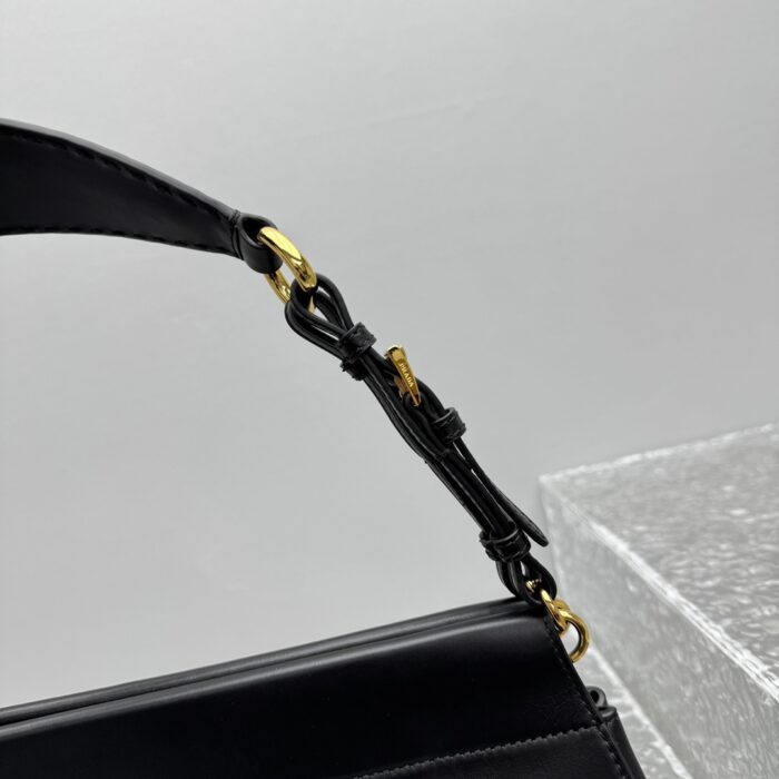 프라다 레더 핸드백 블랙 레플리카 미러급 SA급 S급 고퀄리티 최상급 하이엔드 가방 [여성] 12