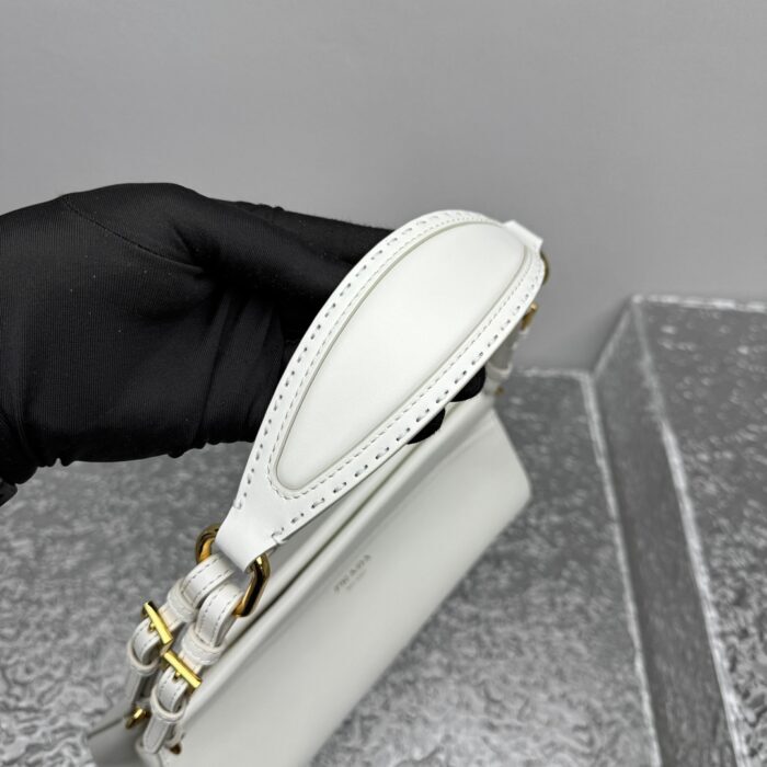 프라다 레더 핸드백 화이트 레플리카 미러급 SA급 S급 고퀄리티 최상급 하이엔드 가방 [여성] 7