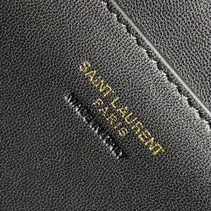 생로랑 램스킨 소재의 GABY 라지 배니티 백 851572 베이지 레플리카 미러급 SA급 S급 고퀄리티 최상급 하이엔드 가방 [여성] 11