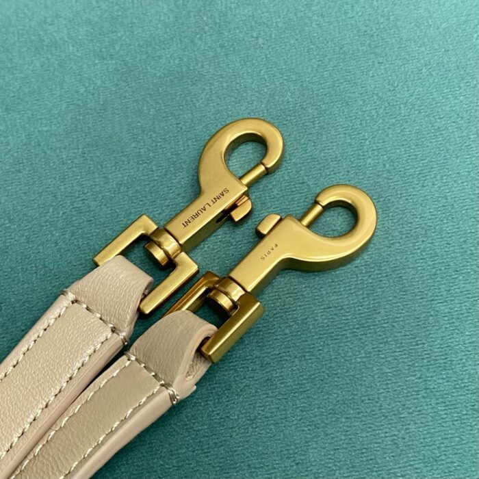 생로랑 램스킨 소재의 GABY 라지 배니티 백 851572 베이지 레플리카 미러급 SA급 S급 고퀄리티 최상급 하이엔드 가방 [여성] 7