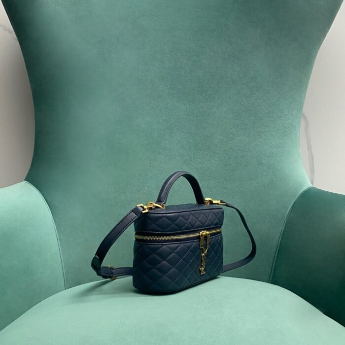 생로랑 램스킨 소재의 GABY 베니티 백 미니 766731 네이비 레플리카 미러급 SA급 S급 고퀄리티 최상급 하이엔드 가방 [여성] 4