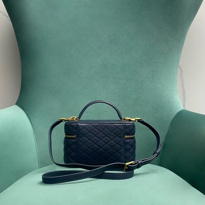 생로랑 램스킨 소재의 GABY 베니티 백 미니 766731 네이비 레플리카 미러급 SA급 S급 고퀄리티 최상급 하이엔드 가방 [여성] 2
