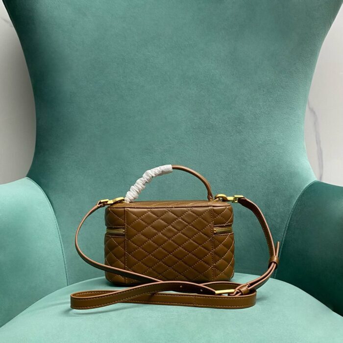 생로랑 램스킨 소재의 GABY 베니티 백 미니 766731 브라운 레플리카 미러급 SA급 S급 고퀄리티 최상급 하이엔드 가방 [여성] 2