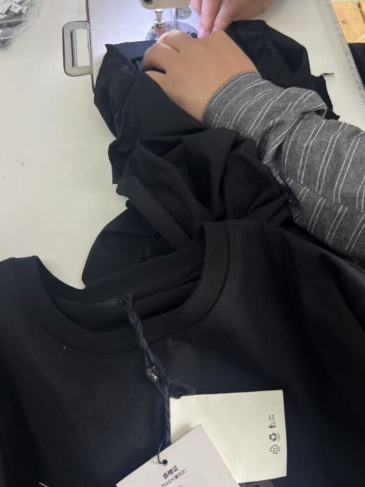 프라다 로고 프린트 크루넥 반팔티 블랙 레플리카 미러급 SA급 S급 고퀄리티 하이엔드 최상급 의류 [남성여성공용] 6