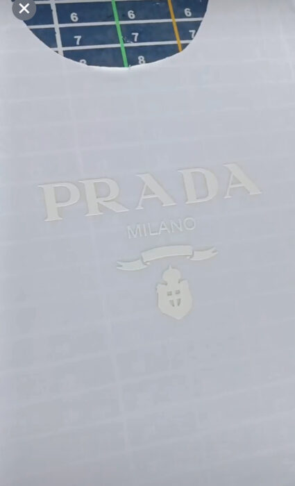 프라다 로고 프린트 크루넥 반팔티 화이트 레플리카 미러급 SA급 S급 고퀄리티 하이엔드 최상급 의류 [남성여성공용] 4