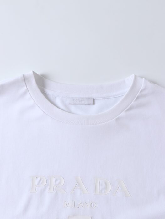 프라다 로고 프린트 크루넥 반팔티 화이트 레플리카 미러급 SA급 S급 고퀄리티 하이엔드 최상급 의류 [남성여성공용] 7