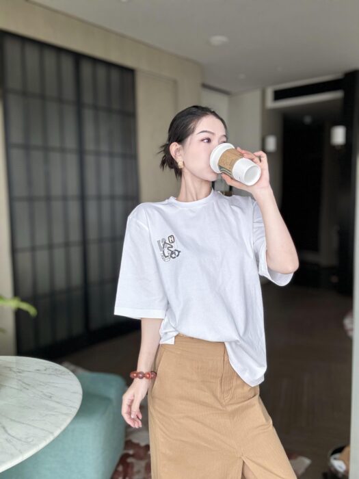 에르메스 파리스 아플리케 가죽 반팔티 화이트 레플리카 미러급 SA급 S급 고퀄리티 하이엔드 최상급 의류 [남성여성공용] 2