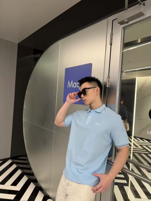 프라다 자수 폴로티 카라티 반팔티 스카이 블루 레플리카 미러급 SA급 S급 고퀄리티 하이엔드 최상급 의류 [남성여성공용]