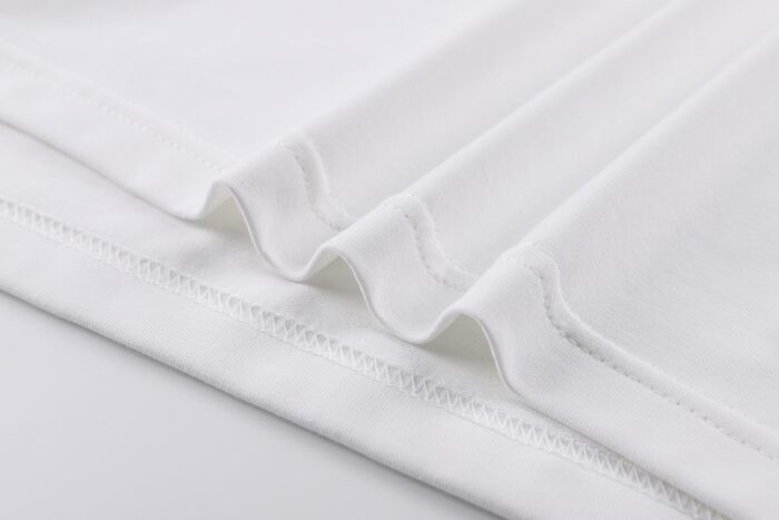 루이비통 엠벨리시드 시그니처 반팔티 화이트 1AJTYP 1AJTZ2 레플리카 미러급 SA급 S급 고퀄리티 하이엔드 최상급 의류 [남성여성공용] 8