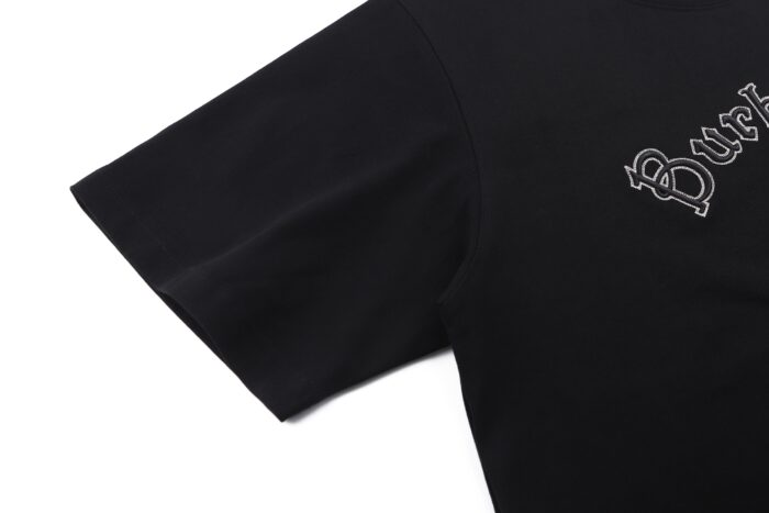 버버리 고딕 로고 크루넥 반팔티 블랙 레플리카 미러급 SA급 S급 고퀄리티 하이엔드 최상급 의류 [남성여성공용] 8
