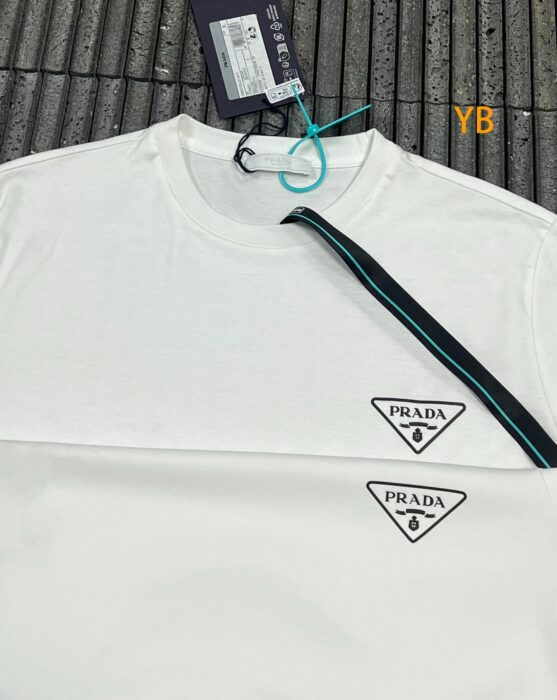 프라다 삼각 로고 프린트 크루넥 반팔티 화이트 레플리카 미러급 SA급 S급 고퀄리티 하이엔드 최상급 의류 [남성여성공용] 6