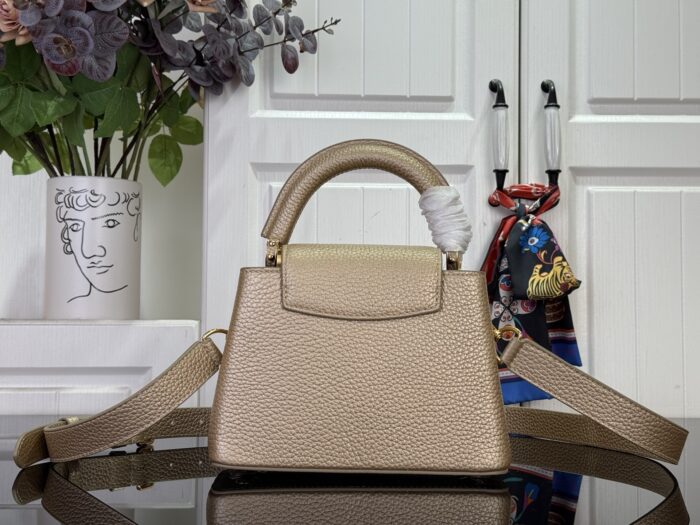 루이비통 카퓌신 미니 M14201 M56669 라이트 골드 레플리카 미러급 SA급 S급 고퀄리티 최상급 하이엔드 가방 [여성] 2