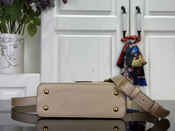 루이비통 카퓌신 미니 M14201 M56669 라이트 골드 레플리카 미러급 SA급 S급 고퀄리티 최상급 하이엔드 가방 [여성] 5