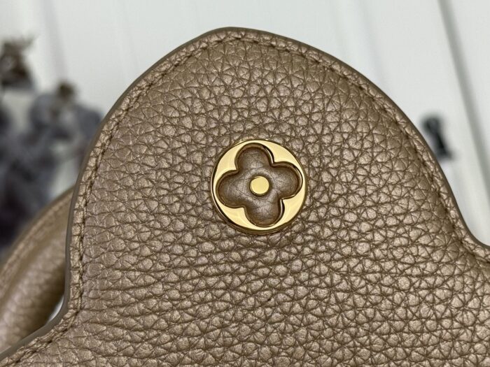 루이비통 카퓌신 BB M14201 M56669 라이트 골드 레플리카 미러급 SA급 S급 고퀄리티 최상급 하이엔드 가방 [여성] 8