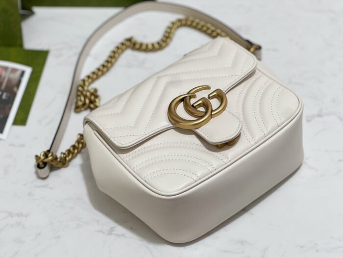구찌 GG 마몽 미니 숄더백 화이트 레더 739682 레플리카 미러급 SA급 S급 고퀄리티 최상급 하이엔드 가방 [여성] 7
