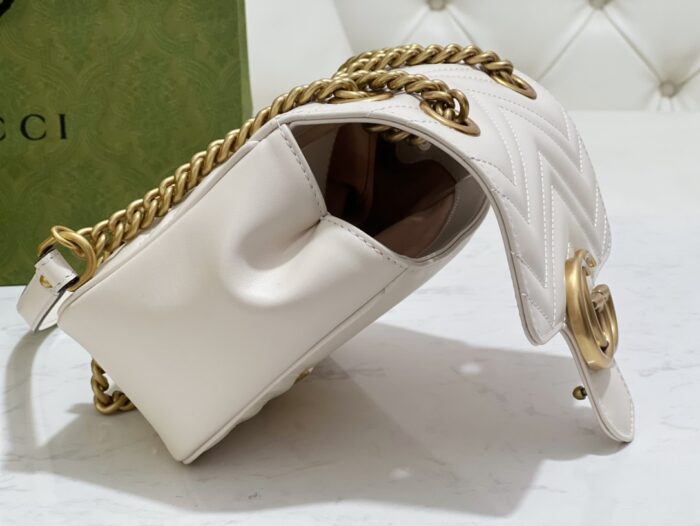 구찌 GG 마몽 미니 숄더백 화이트 레더 739682 레플리카 미러급 SA급 S급 고퀄리티 최상급 하이엔드 가방 [여성] 6