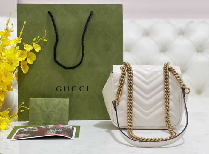 구찌 GG 마몽 미니 숄더백 화이트 레더 739682 레플리카 미러급 SA급 S급 고퀄리티 최상급 하이엔드 가방 [여성] 2