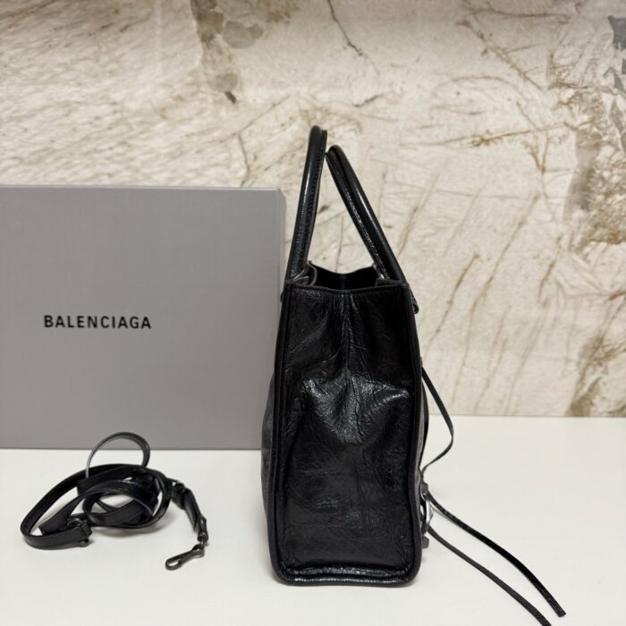 발렌시아가 르 시티 스몰 토트백 블랙 레플리카 미러급 SA급 S급 고퀄리티 최상급 하이엔드 가방 [여성] 5