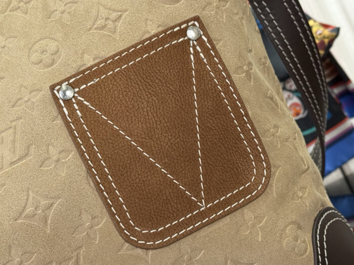 루이비통 LV 메티스 M26126 스웨이드 브라운 레플리카 미러급 SA급 S급 고퀄리티 최상급 하이엔드 가방 [남성여성공용] 9