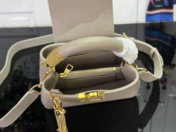 루이비통 카퓌신 미니 M26328 M26531 M48865 그레이 레플리카 미러급 SA급 S급 고퀄리티 최상급 하이엔드 가방 [여성] 3