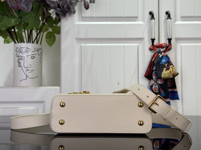 루이비통 카퓌신 미니 M26328 M26531 M48865 아이보리 비통 레플리카 미러급 SA급 S급 고퀄리티 최상급 하이엔드 가방 [여성] 6