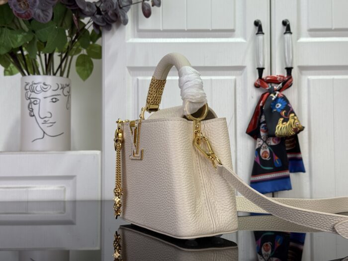 루이비통 카퓌신 미니 M26328 M26531 M48865 아이보리 비통 레플리카 미러급 SA급 S급 고퀄리티 최상급 하이엔드 가방 [여성] 4