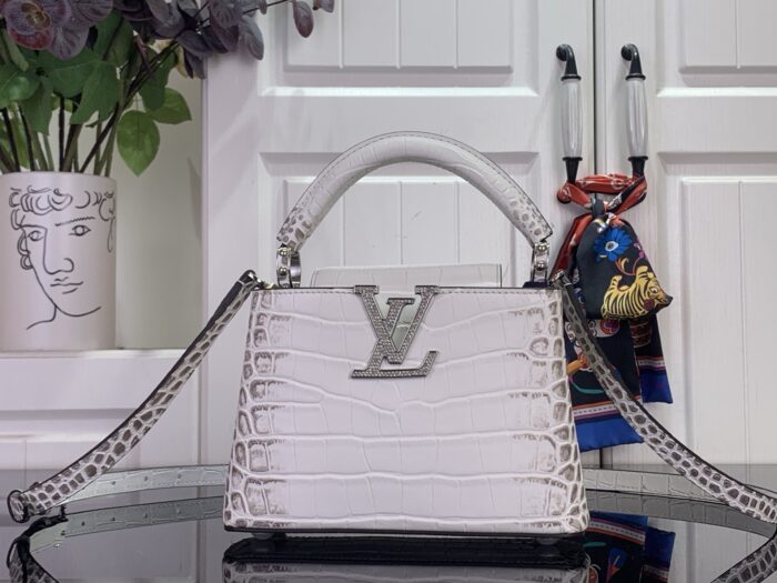 루이비통 카퓌신 미니 악어무늬 M94227 M48865 M88298 화이트 레플리카 미러급 SA급 S급 고퀄리티 최상급 하이엔드 가방 [여성]