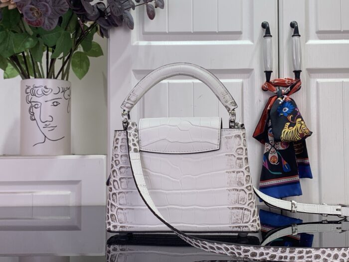 루이비통 카퓌신 미니 악어무늬 M94227 M48865 M88298 화이트 레플리카 미러급 SA급 S급 고퀄리티 최상급 하이엔드 가방 [여성] 2