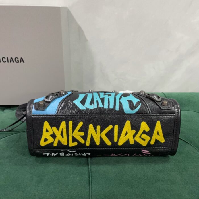 발렌시아가 르 시티 스몰 백 파리스 멀티 컬러 그래피티 블랙 레플리카 미러급 SA급 S급 고퀄리티 최상급 하이엔드 가방 [여성] 7