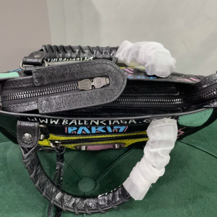 발렌시아가 르 시티 스몰 백 파리스 멀티 컬러 그래피티 블랙 레플리카 미러급 SA급 S급 고퀄리티 최상급 하이엔드 가방 [여성] 3