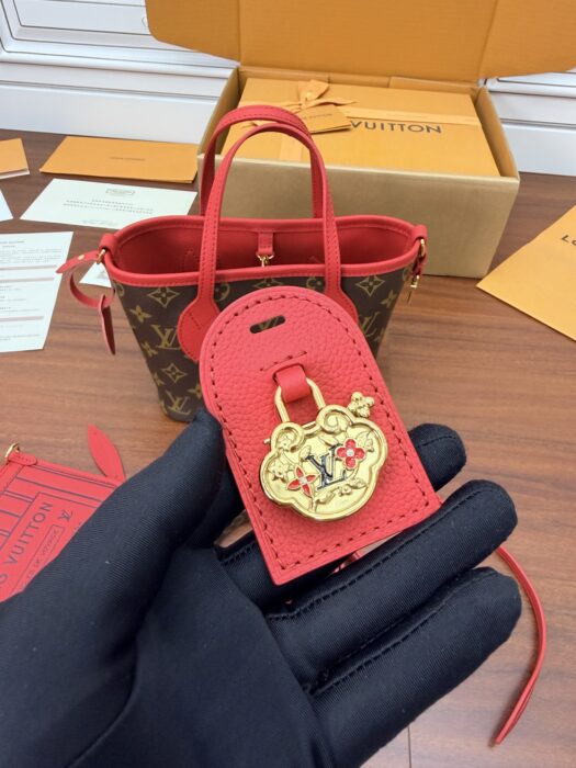 루이비통 네버풀 인사이드 아웃 BB M28318 브라운 레드 레플리카 미러급 SA급 S급 고퀄리티 최상급 하이엔드 가방 [여성] 17