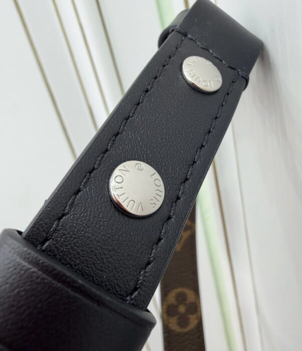 루이비통 캐리올 이스트 웨스트 M28160 블랙 레플리카 미러급 SA급 S급 고퀄리티 최상급 하이엔드 가방 [여성] 12