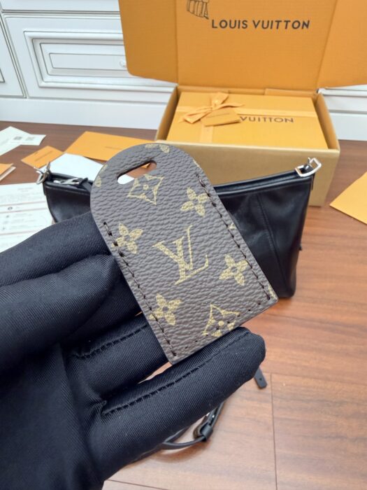 루이비통 캐리올 이스트 웨스트 M28160 블랙 레플리카 미러급 SA급 S급 고퀄리티 최상급 하이엔드 가방 [여성] 14