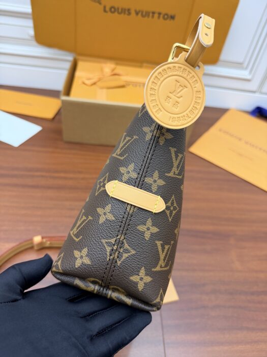 루이비통 캐리올 이스트 웨스트 M28101 브라운 레플리카 미러급 SA급 S급 고퀄리티 최상급 하이엔드 가방 [여성] 10