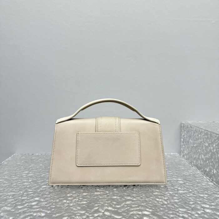 자크뮈스 밤비노 크로스바디 플랩백 베이지 라지 금장 스웨이드 레플리카 미러급 SA급 S급 고퀄리티 최상급 하이엔드 가방 [여성] 3