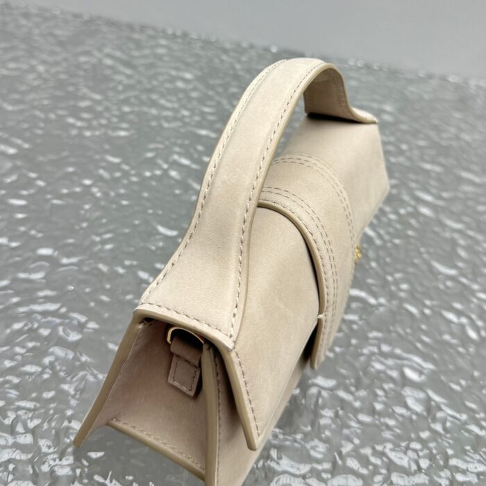 자크뮈스 밤비노 크로스바디 플랩백 베이지 스몰 금장 스웨이드 레플리카 미러급 SA급 S급 고퀄리티 최상급 하이엔드 가방 [여성] 8