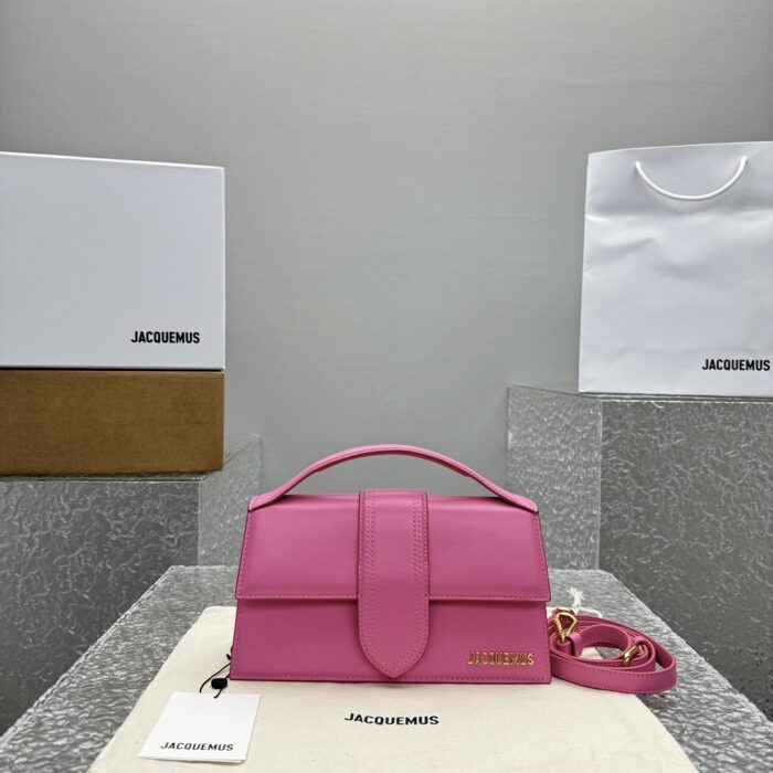자크뮈스 밤비노 크로스바디 플랩백 다크 핑크 라지 금장 레더 레플리카 미러급 SA급 S급 고퀄리티 최상급 하이엔드 가방 [여성]