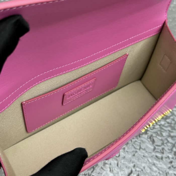 자크뮈스 밤비노 크로스바디 플랩백 다크 핑크 라지 금장 레더 레플리카 미러급 SA급 S급 고퀄리티 최상급 하이엔드 가방 [여성] 4